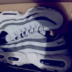 Nike men’s air max 95’s size 9